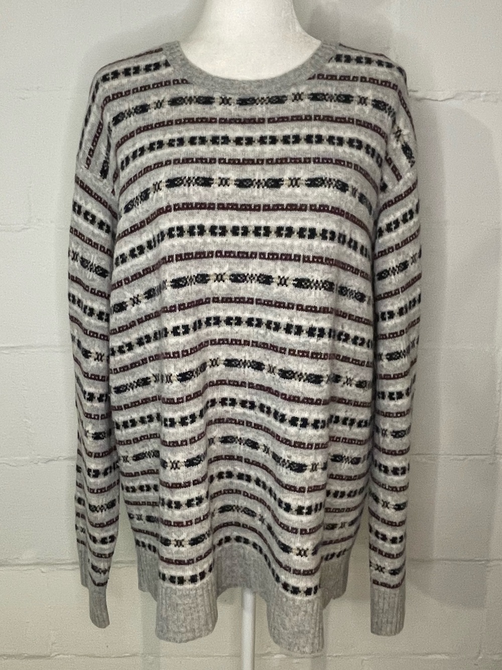 Steve & Barry's Light Gray Crewneck Sweater with Navy and Burgundy Stripes